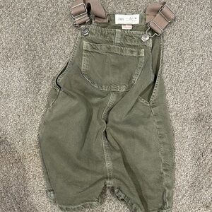 Zara like new overalls size 3T